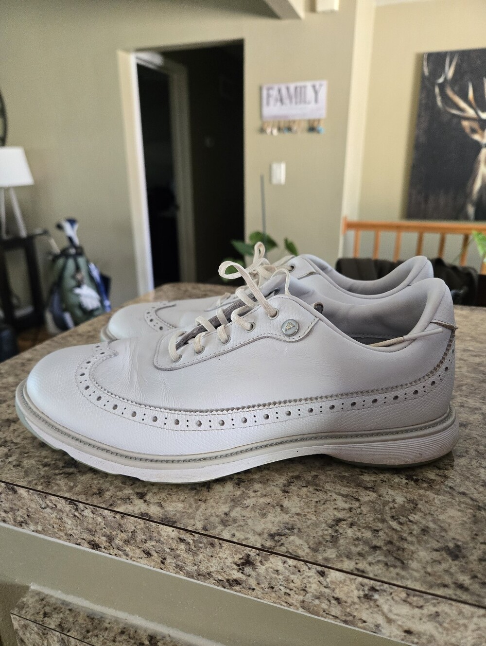WOMEN'S ADIDAS MC ZOYSIA SPIKELESS GOLF SHOE SIZE 8M